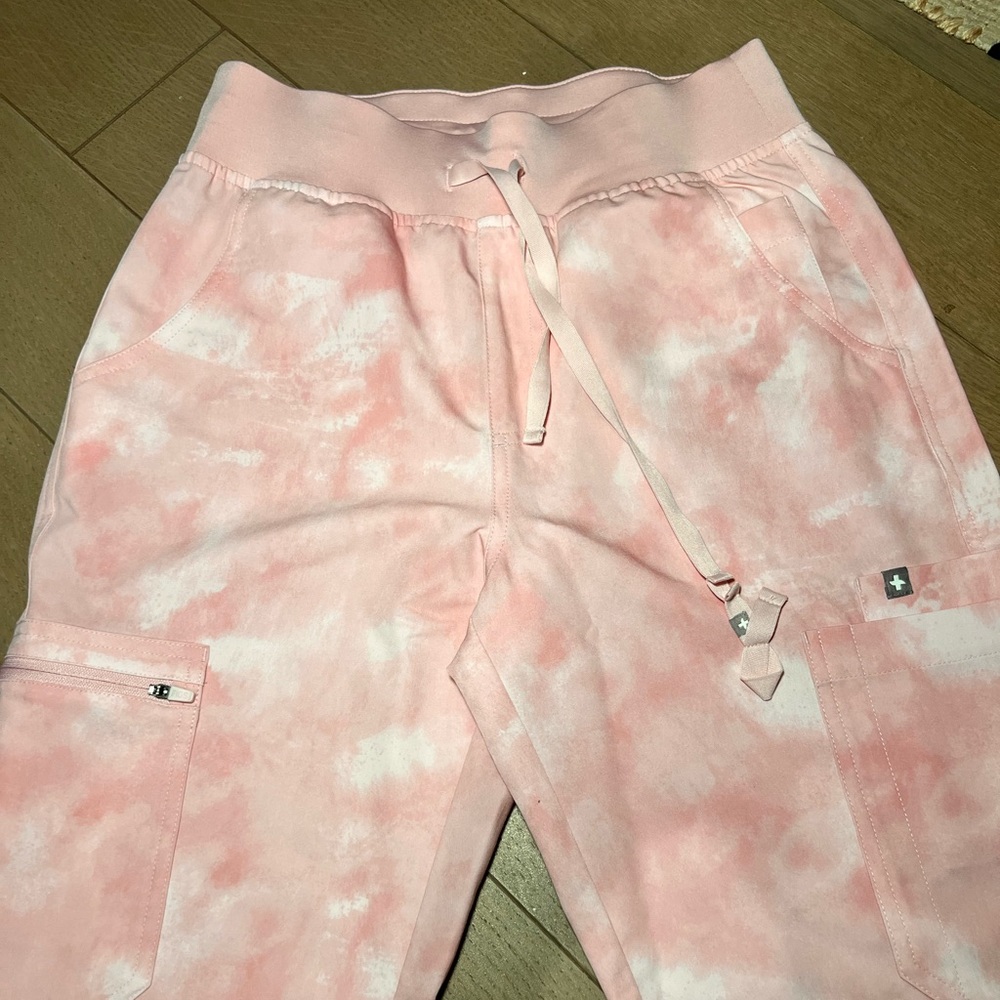 Figs Marbled Pink (Limited Edition Breast Cancer) Joggers Small Tall